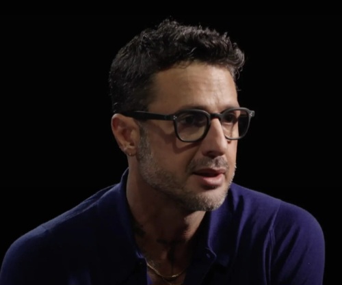 Fabrizio Corona: la risalita, il bene che non si dichiara e un futuro che sorprenderà